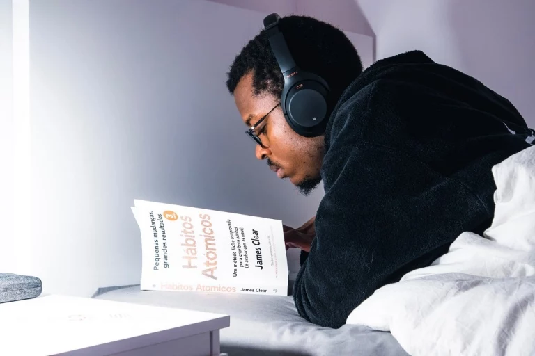 Czy spanie w słuchawkach jest szkodliwe? 