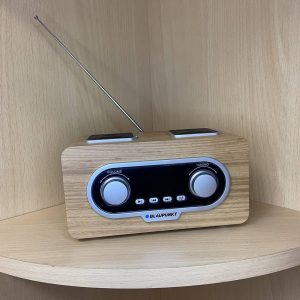 drewniane radio przenośne z usb blaupunkt pp5.2cr-min